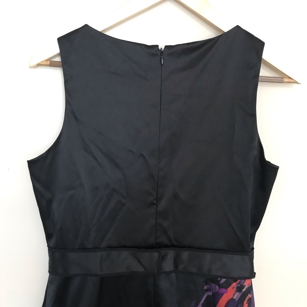 T Tahari Purple Red Black Floral Sheath Shift Bodycon Satiny Dress 10 - Picture 7 of 9